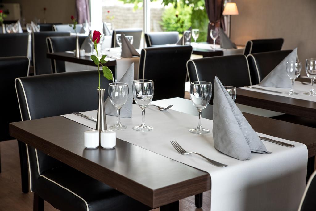 Logis Hotel Restaurant Des Chateaux アゼ・ル・リドー エクステリア 写真