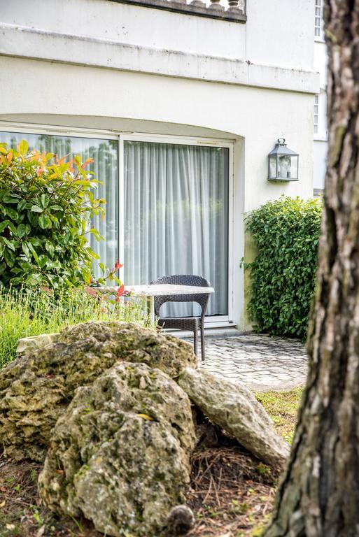 Logis Hotel Restaurant Des Chateaux アゼ・ル・リドー エクステリア 写真