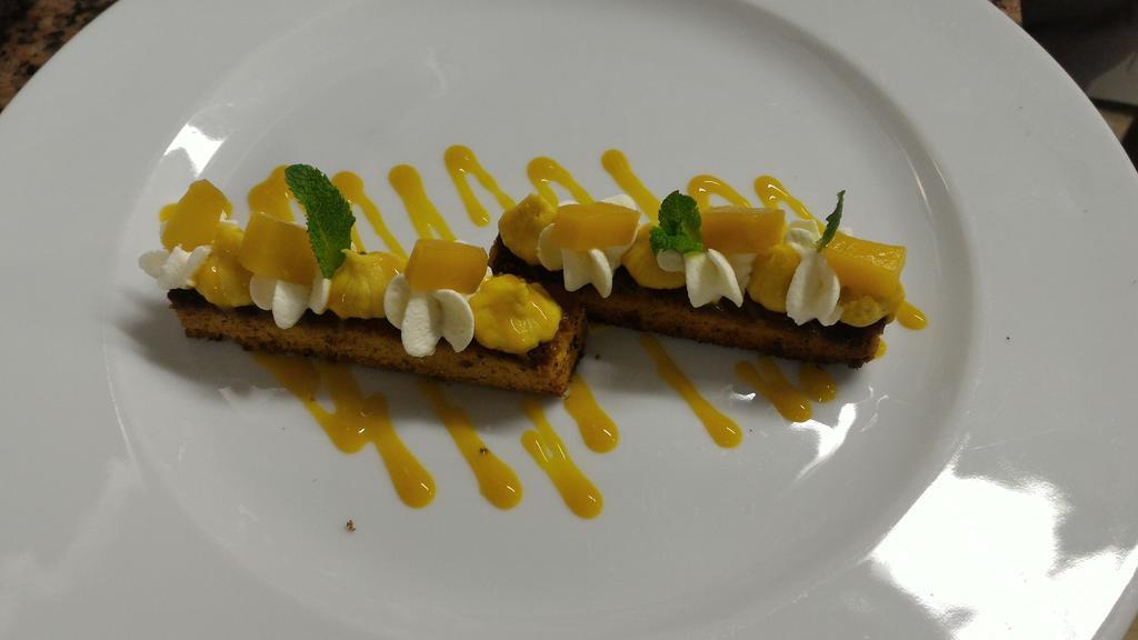 Logis Hotel Restaurant Des Chateaux アゼ・ル・リドー エクステリア 写真
