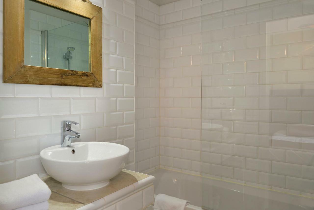 Logis Hotel Restaurant Des Chateaux アゼ・ル・リドー エクステリア 写真